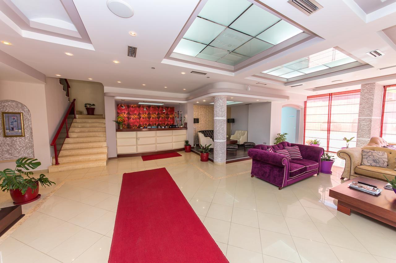 Hotel Brilant Saranda Exterior photo